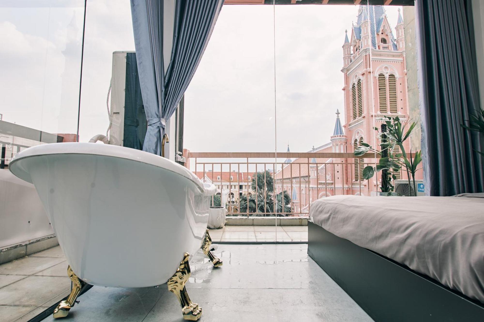 Mg Pink Church Ho Chi Minh City Exterior photo